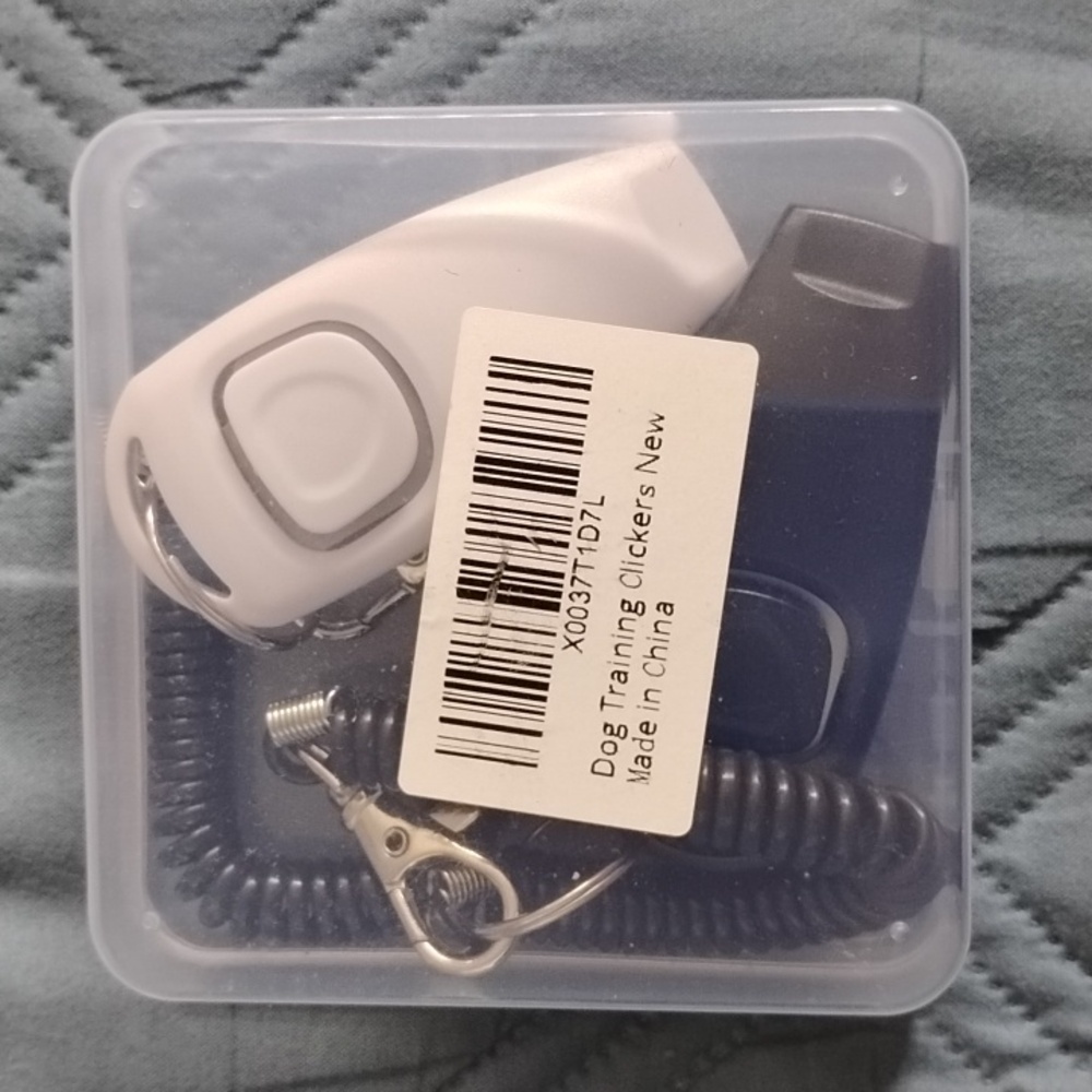Pet Training Clickers - Picture 2 of 7